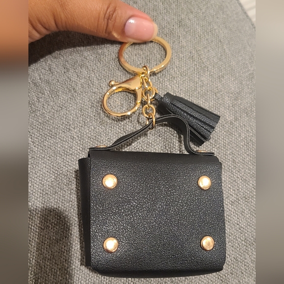 Wallet style keychain - Picture 3 of 4